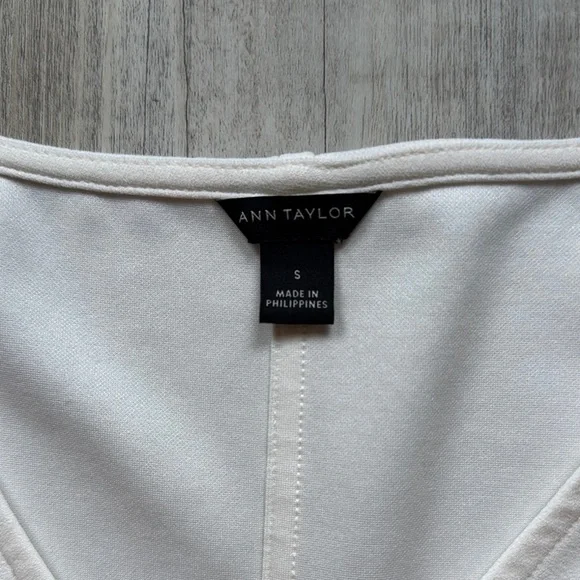 Ann Taylor White Bell Sleeve Blouse with Tie on sleeves - Picture 2 of 5